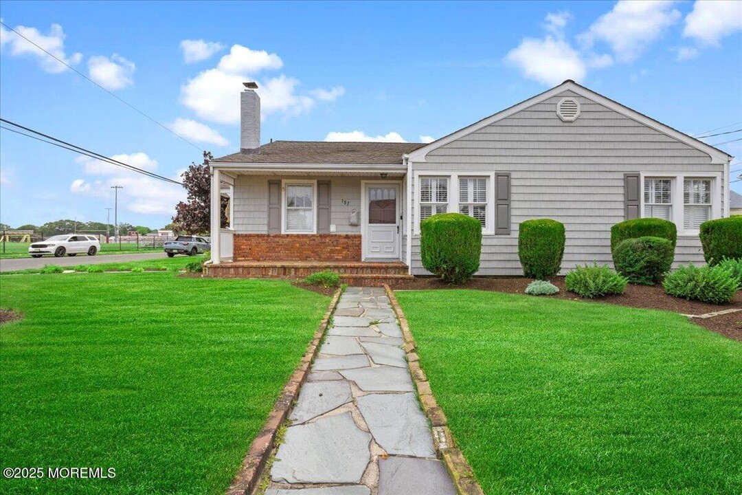 157 Chicago Ave in Point Pleasant Beach, NJ - Building Photo