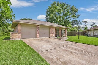 8719 Brackley Ln in Houston, TX - Building Photo - Building Photo