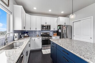 5325 Sky Top Ln in Colorado Springs, CO - Building Photo - Building Photo