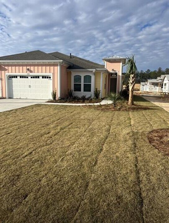 1696 Shoreside Dr in Hardeeville, SC - Building Photo