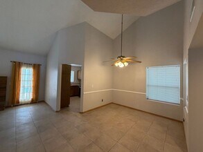 516 Inness Ave in Henderson, NV - Building Photo - Building Photo