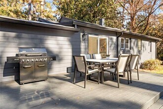 1333 Victor Rd NE in Atlanta, GA - Building Photo - Building Photo