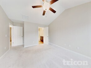 219 Plains Dr in Burlington, NC - Foto de edificio - Building Photo