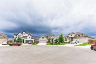 119 Fortuna Ct in Liberty Hill, TX - Foto de edificio - Building Photo