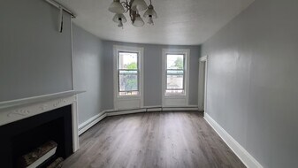 302 Summit Ave in Jersey City, NJ - Building Photo