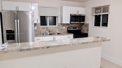 3059 NW 58th St, Unit 3059 in Miami, FL - Foto de edificio - Building Photo