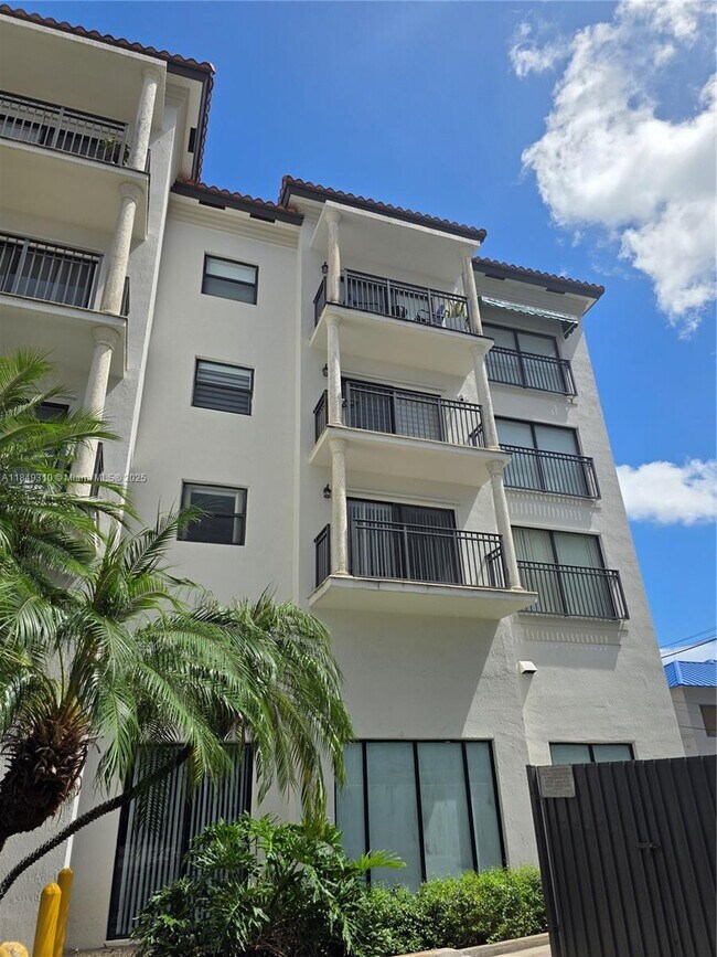 650 Palm Ave in Hialeah, FL - Building Photo - Building Photo