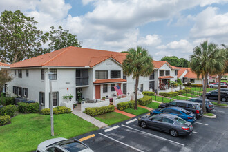 Sun Valley East Condominiums in Boynton Beach, FL - Building Photo - Building Photo