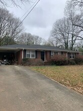 100 Lakeshore Dr in Athens, GA - Building Photo - Building Photo