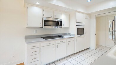 5870 Green Valley Cir in Culver City, CA - Building Photo - Building Photo