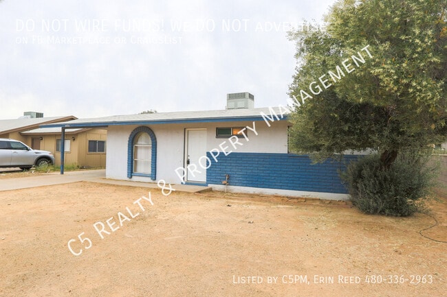 4722 E Apollo Rd in Phoenix, AZ - Building Photo - Building Photo