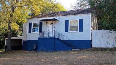 3566 McKenzie Dr in Macon, GA - Foto de edificio - Building Photo