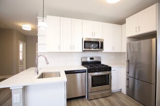 3946.5 N Janssen Ave in Chicago, IL - Building Photo - Building Photo