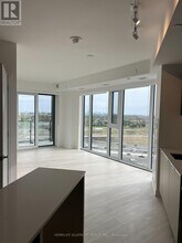 8 Tippett Rd in Toronto, ON - Building Photo - Building Photo