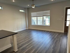 8105 Radnor Rd in Dallas, TX - Building Photo - Building Photo