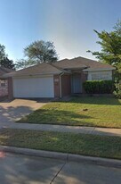 5614 Northstar Ln in Arlington, TX - Building Photo