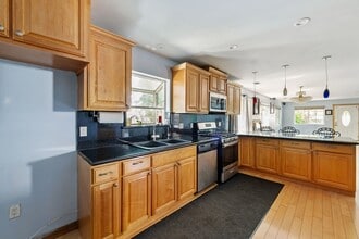 959 E 107th St in Los Angeles, CA - Building Photo - Building Photo