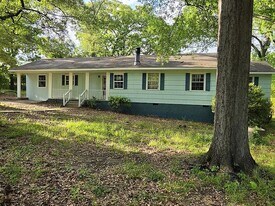 214 Melbourne Rd in Jackson, MS - Building Photo