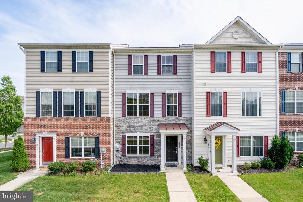 211 Grist Mill Ln in North East, MD - Building Photo