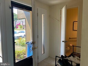 9547 Fern Hollow Way in Gaithersburg, MD - Building Photo - Building Photo