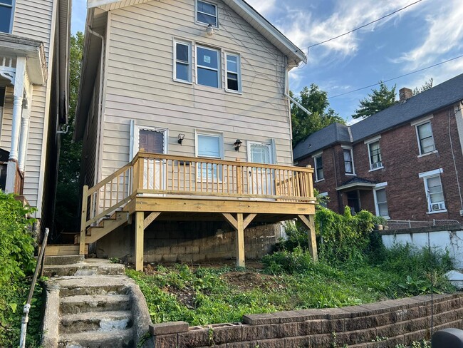 1909 Fairmount Ave in Cincinnati, OH - Building Photo - Building Photo