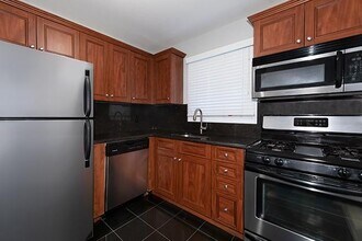 675 Conklin St-Unit -4B in Farmingdale, NY - Building Photo - Building Photo