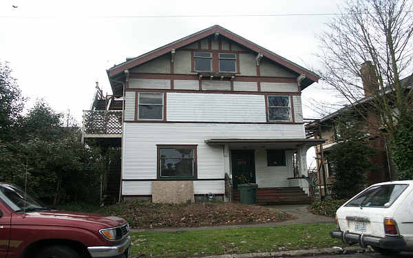 5213 12th Ave NE in Seattle, WA - Building Photo - Building Photo