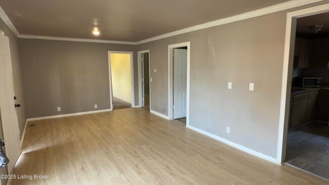 111 Kenwood Ave in Charlestown, IN - Building Photo - Building Photo