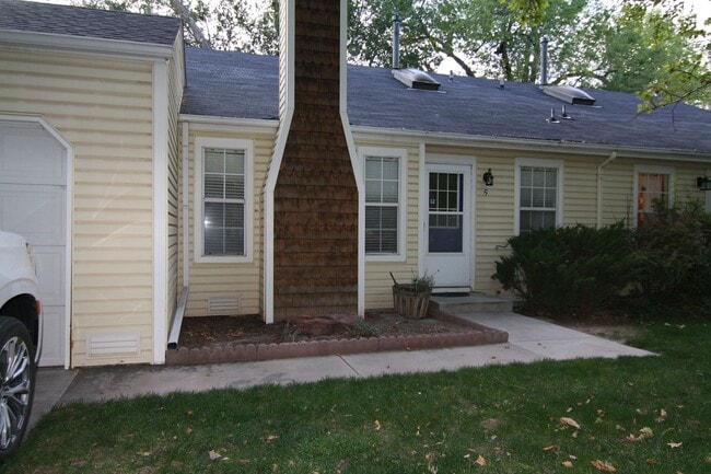 property at 5 Cognac Ct