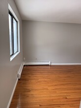 11 Wopowog Trl in Shelton, CT - Foto de edificio - Building Photo