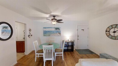 3040 NE 16th Ave, Unit 107 in Oakland Park, FL - Building Photo - Building Photo