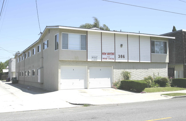 386 Temple Ave in Long Beach, CA - Foto de edificio - Building Photo