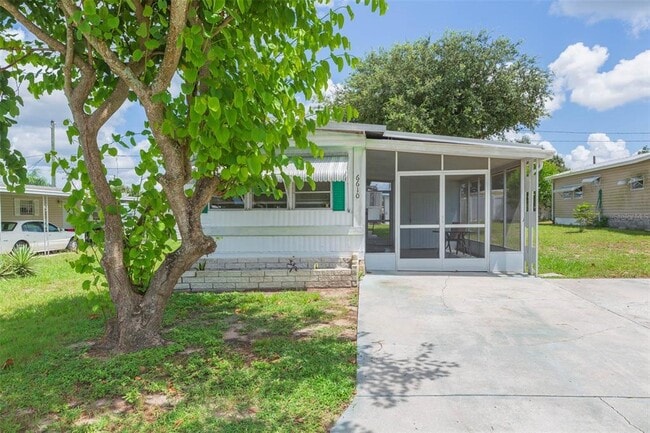 6610 Avocado Dr in New Port Richey, FL - Building Photo - Building Photo