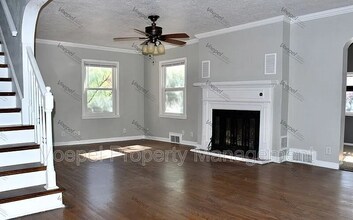 1291 W Gregory Blvd in Kansas City, MO - Building Photo - Building Photo