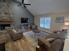 5845 Shadewater Dr in Cumming, GA - Building Photo - Building Photo