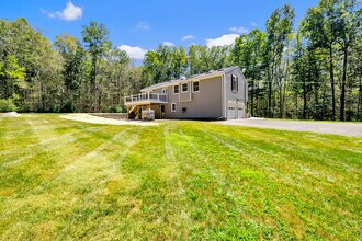 21 Greenbriar Rd in Oxford, CT - Building Photo - Building Photo
