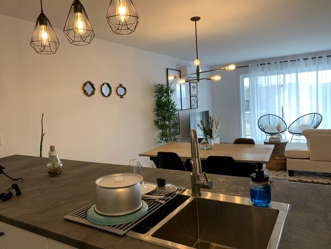 193 Nancy-Elliott Rue in Gatineau, QC - Building Photo - Building Photo
