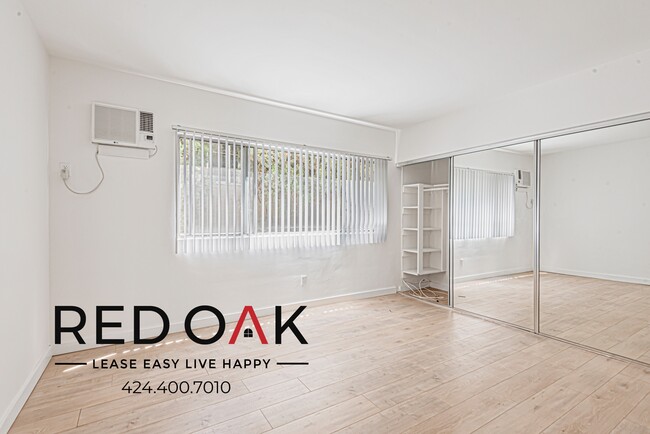 property at 1327 Laurel Ave