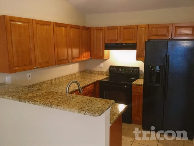 682 Channing Dr in Palm Harbor, FL - Building Photo - Building Photo