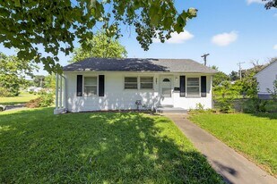 261 Cameron Rd in St. Louis, MO - Building Photo