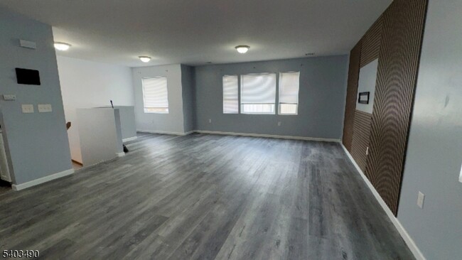 property at 736 E 28th St