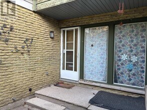 322 Scottsdale Dr in Guelph, ON - Building Photo - Building Photo