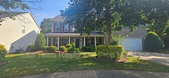6941 Augustine Way in Charlotte, NC - Building Photo