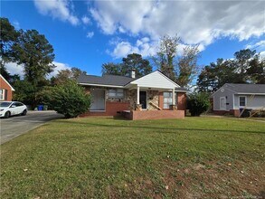 479 McBain Dr in Fayetteville, NC - Building Photo - Building Photo