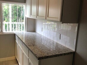 1422 SE 34th Ave in Portland, OR - Foto de edificio - Building Photo