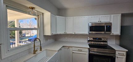 1010 Lewisville Clemmons Rd in Lewisville, NC - Building Photo - Building Photo