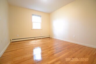 47 Dighton St, Unit 1 in Boston, MA - Building Photo - Building Photo