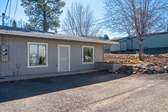 408 w hillside ave, Unit A-Right side in Prescott, AZ - Building Photo - Building Photo