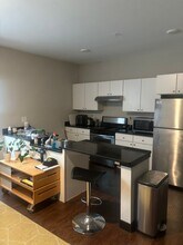 5 Lincoln Ave in Iowa City, IA - Foto de edificio - Interior Photo