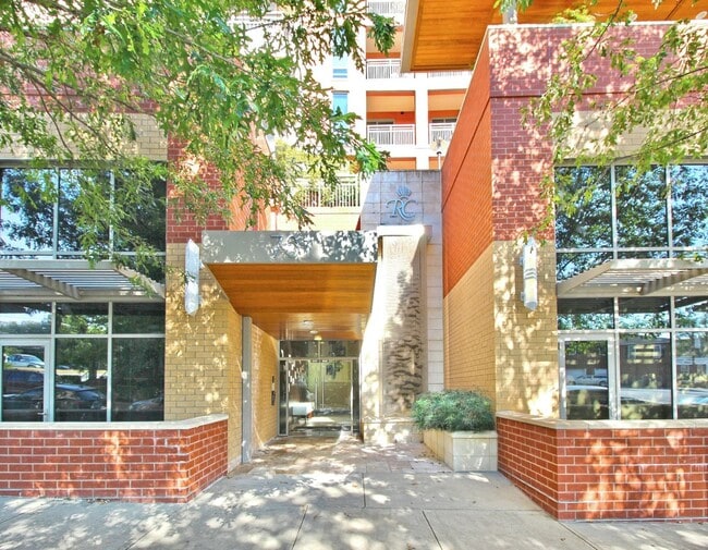 701 Royal Ct in Charlotte, NC - Building Photo - Building Photo